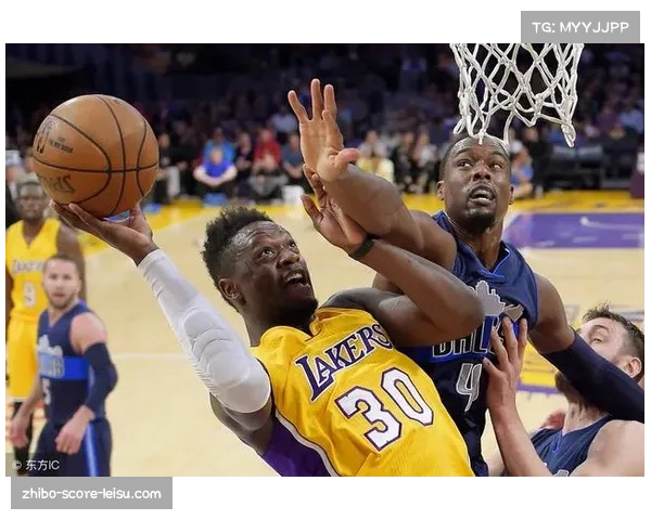 尼克斯布伦森使用率过高 兰德尔回归后球权分配成新课题